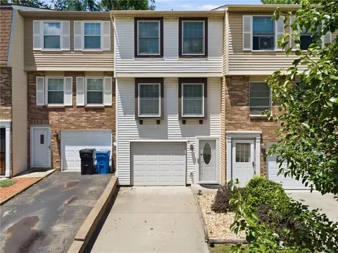 296 Huntingdon Ave, Irwin, PA 15642