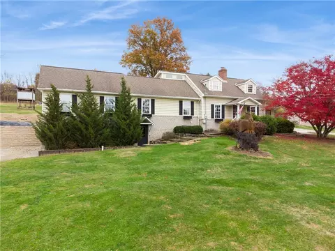 1512 Abers Creek Rd, Pittsburgh, PA 15239