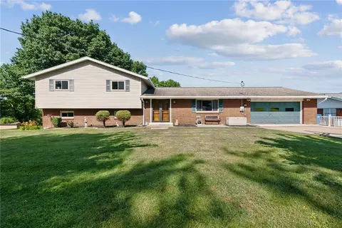 170 Summit Dr, Irwin, PA 15642