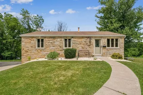 246 St Croix Dr, Pittsburgh, PA 15235