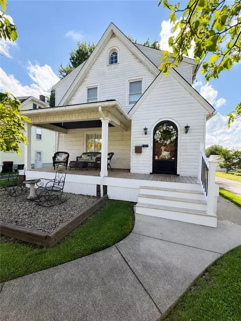 1307 N Mercer St, New Castle, PA 16105