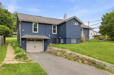 4214 New Texas Rd, Pittsburgh, PA 15239