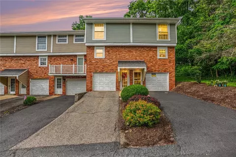 5495 Library Rd #10, Bethel Park, PA 15102