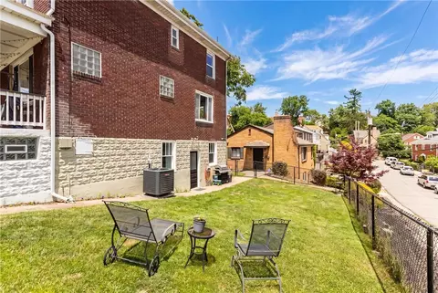 Exterior - 17 E Willock Rd, Pittsburgh, PA 15227 photo 3 of 6