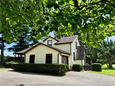 268 Holyoke Rd, Butler, PA 16001