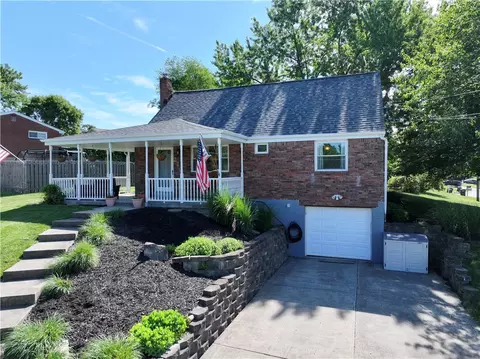 279 Southward Dr, Coraopolis, PA 15108