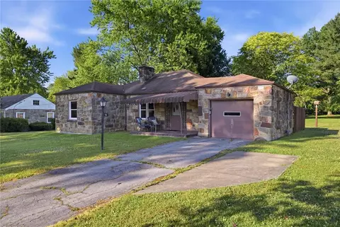 915 N Keel Ridge Rd, Hermitage, PA 16148
