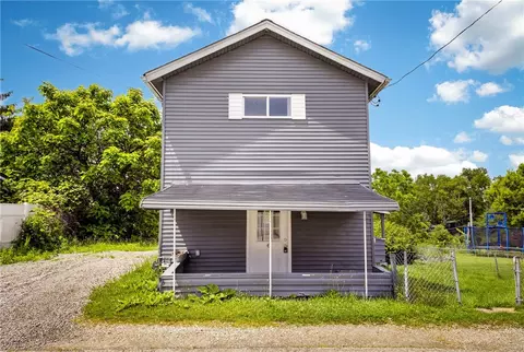 6 Hemlock St, Bairdford, PA 15006