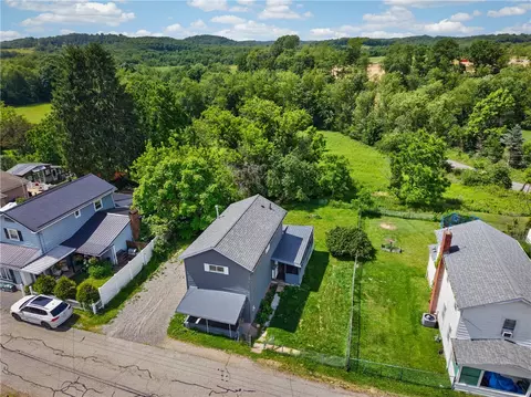 6 Hemlock St, Bairdford, PA 15006