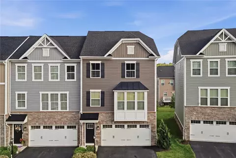 4006 Crown Dr, South Park, PA 15129
