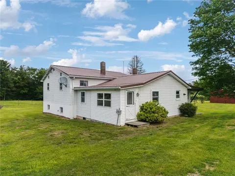 107 Rock Way Ln, Blairsville, PA 15717