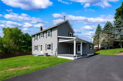 214 Willow Run Dr, Butler, PA 16001