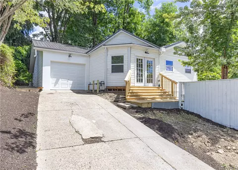 108 Lewis Dr, Pittsburgh, PA 15235