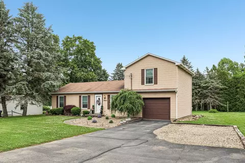 2920 Mercer Rd, New Castle, PA 16105