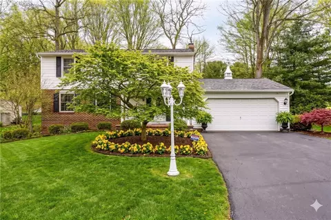 52 Greenview, Jeannette, PA 15644