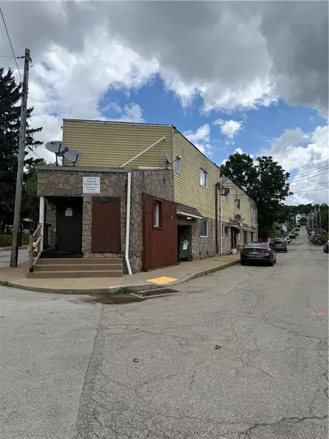 161 Hall Ave, Washington, PA 15301