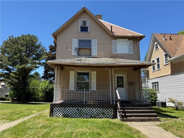 818 S Oakland Ave, Sharon, PA 16146