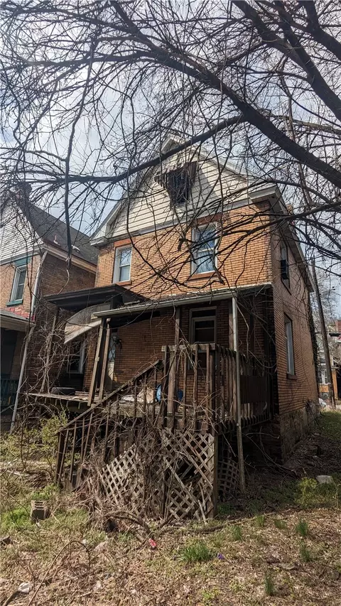 Exterior - 1014 4th St, Braddock, PA 15104 photo 3 of 3