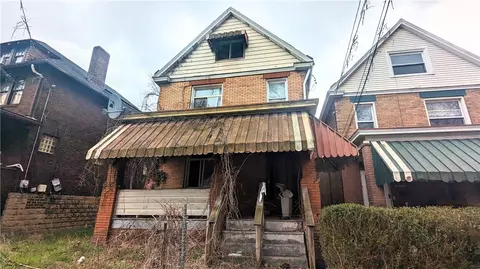 1014 4th St, Braddock, PA 15104