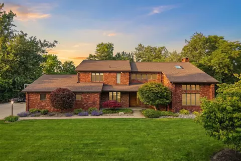 2360 W Gate, Pittsburgh, PA 15237