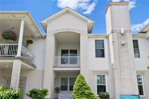 201 Adams Pointe Blvd #4, Mars, PA 16046