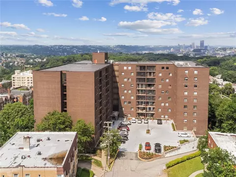 5600 Munhall Rd #905, Pittsburgh, PA 15217