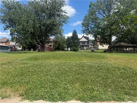509 New Castle Ave, Sharon, PA 16146