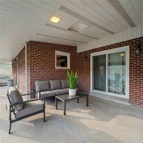 Exterior - 905 Watt Rd, Apollo, PA 15613 photo 3 of 6