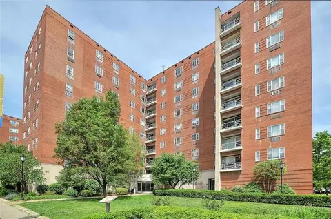 4625 Fifth Ave #211, Pittsburgh, PA 15213