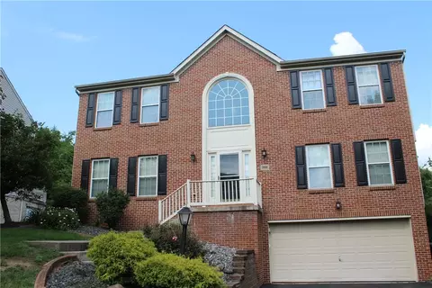 165 Hunters Run Dr, Coraopolis, PA 15108