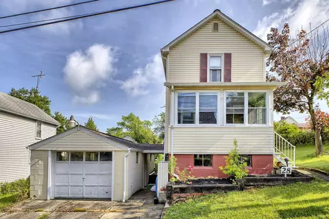28 Tulip, Adamsburg, PA 15611