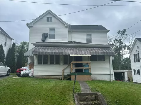 3506 Kings Hill Rd, Connellsville, PA 15425