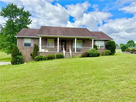271 Burgess Field Rd, Uniontown, PA 15401