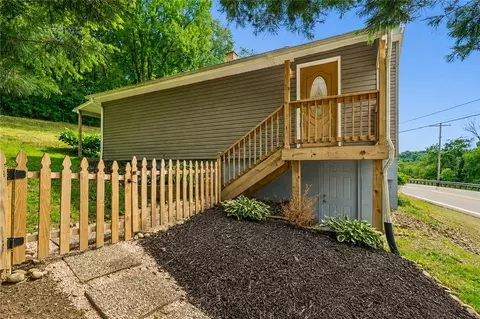 518 State Route 908 Ext, Tarentum, PA 15084
