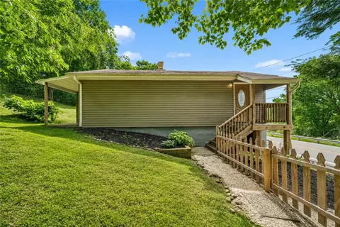 518 State Route 908 Ext, Tarentum, PA 15084