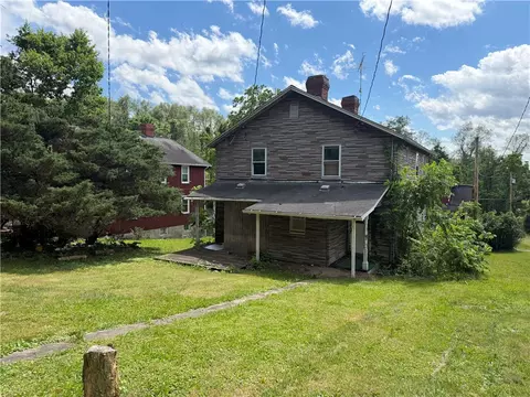 30 31 Church St, Allison, PA 15413