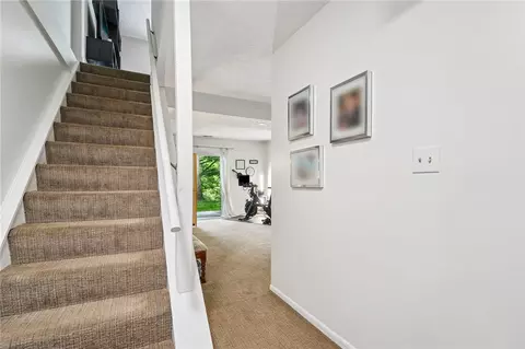 Entry Way - 435 Brookside Ct, Seven Fields, PA 16046 photo 5 of 6