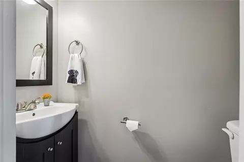 Bath - 435 Brookside Ct, Seven Fields, PA 16046 photo 1 of 4