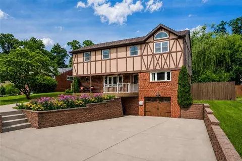 1031 Sanda Dr, Pittsburgh, PA 15227
