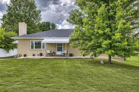 4373 State Rte 136, Greensburg, PA 15601