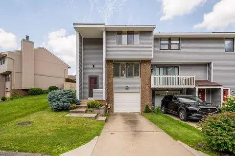 536 Hunters Path Rd, Bridgeville, PA 15017