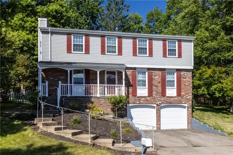 424 Woodcock Dr, Cranberry Township, PA 16066