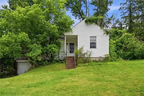 93 Adams Dr, Pittsburgh, PA 15241