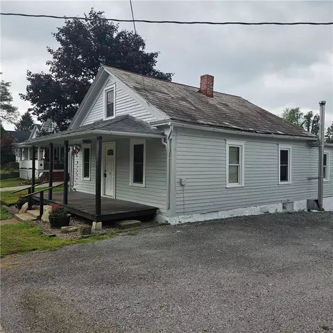 124 Mount Air Rd, New Castle, PA 16102