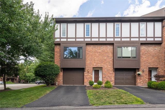 221 Woodbridge Ct, Pittsburgh, PA 15237