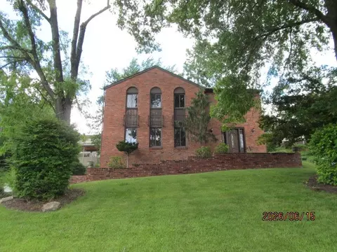 1648 Queens Dr, South Park, PA 15129