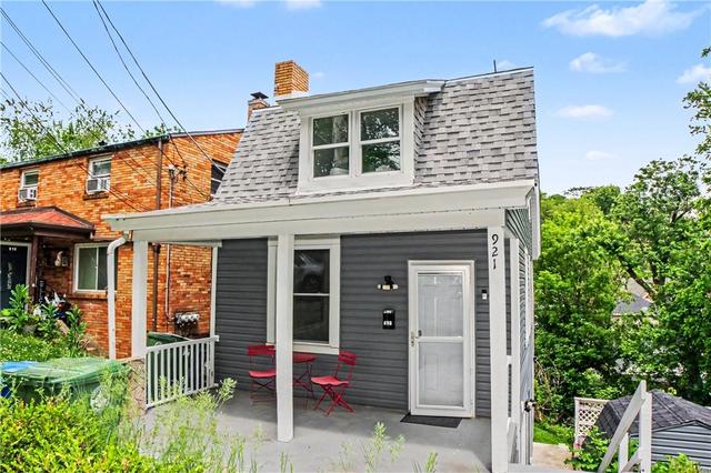 921 Saint Anne St, Pittsburgh, PA 15234