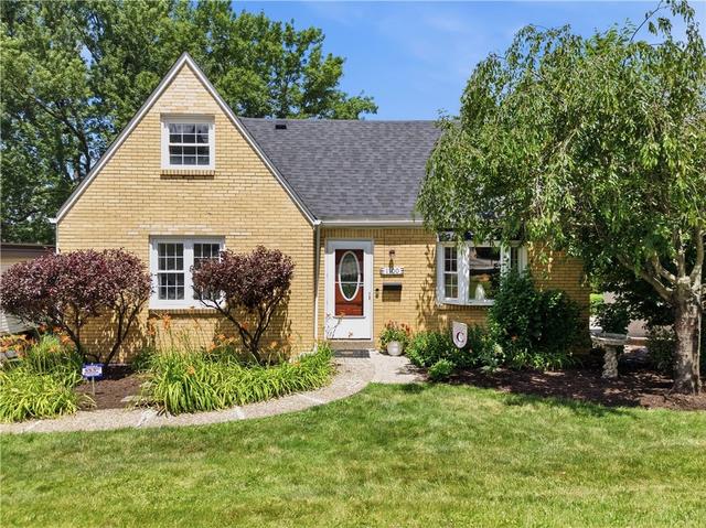 1100 Raven Dr, Pittsburgh, PA 15243
