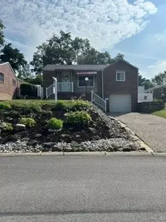 320 Glencoe Dr, West Mifflin, PA 15122