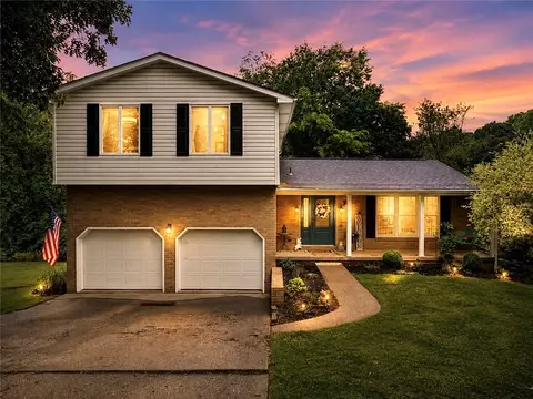 4067 Briarwood Dr, Jeannette, PA 15644